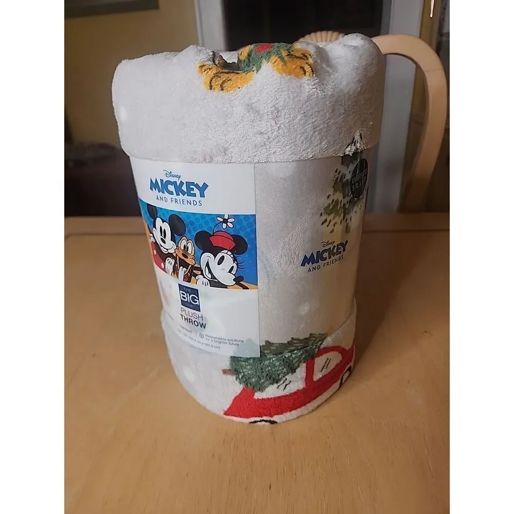 NEW Disney Holiday Chrristmas Mickey Mouse Big One Gray Plush Throw 5ftx6ft